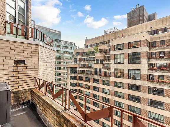 5th image of 307 E 44th St APT 1508