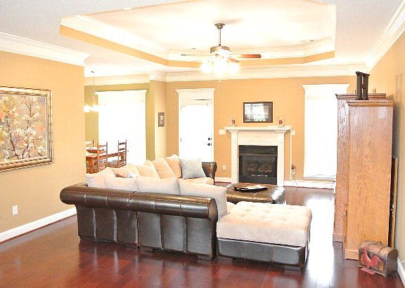 4th image of 301 Willow Lake Dr
