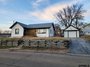 6540 Charles St, Omaha, NE 68132