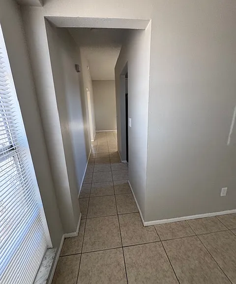 411 Diplomat Pkwy E — Photo 17