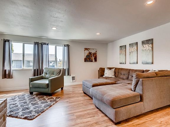 4th image of 1519 22nd St NE #1623