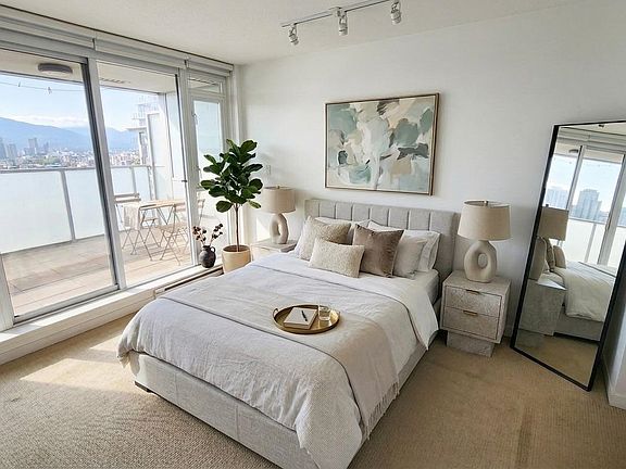 4th image of 2770 Sophia St #1003
