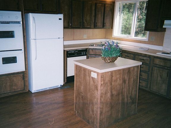 3rd image of 9900 Blomberg St SW Trlr 23