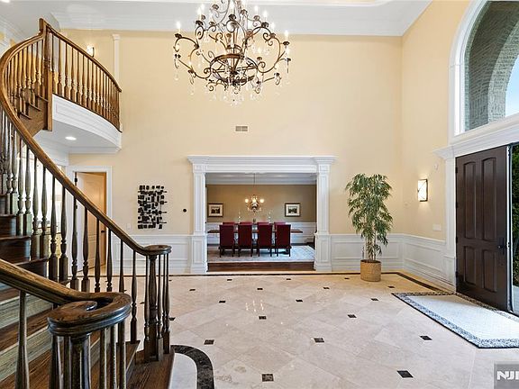 5th image of 417 Route 9w