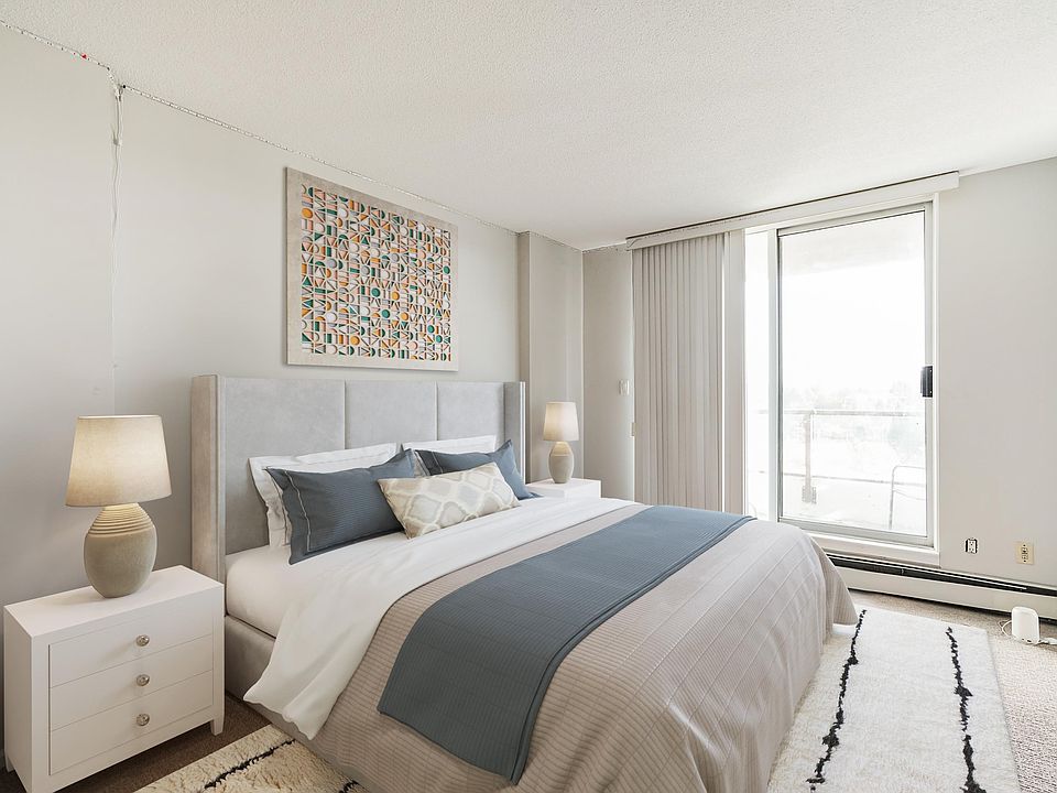 1st image of 13880 101st Ave #1005