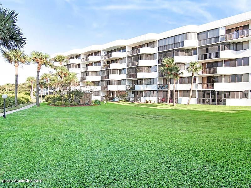 1st image of 300 Columbia Dr #1071