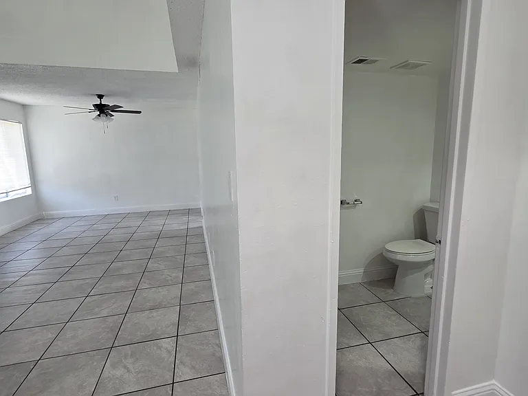 5920 Stockdale Hwy #B — Photo 21