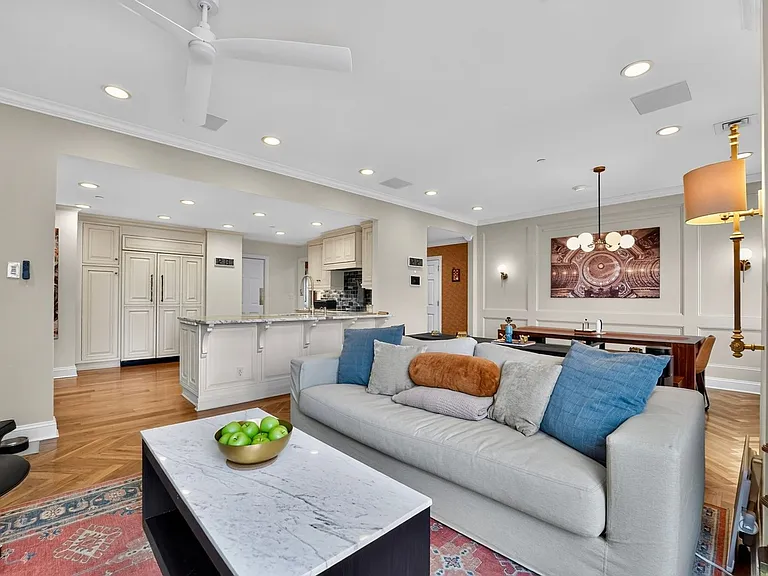 10 E Lee St #2305 — Photo 11