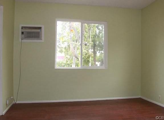 4th image of 266 N Craig Ave