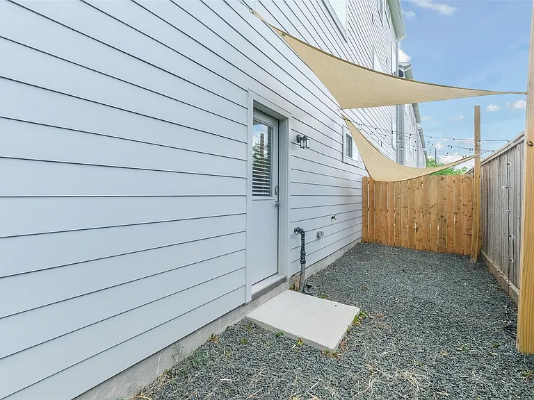 4817 Martin Oaks Ln — Photo 31