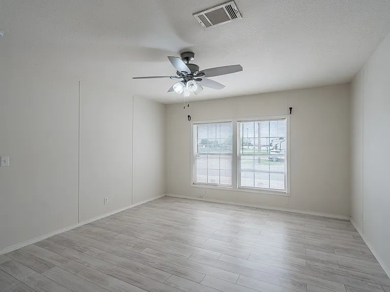 5618 S County Road 1202 — Photo 10