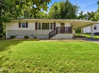 205 Pioneer Ave, Johnson City, TN 37604