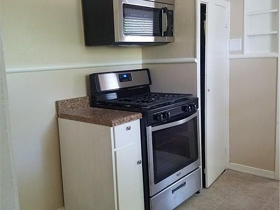 3rd image of 3417 Gibsondell Ave