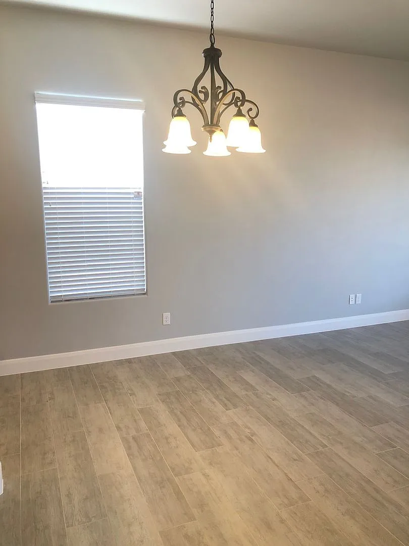 Hurricane Townhome — Photo 4