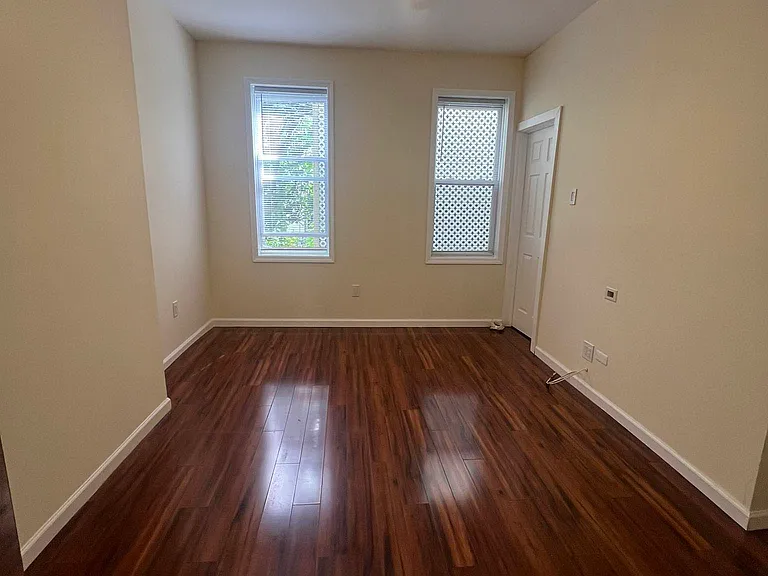 4 Saint Johns Rd #H — Photo 6