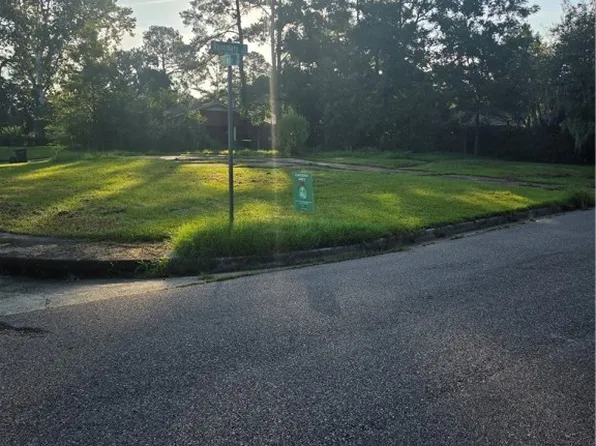 1610 Rosemary Street, Savannah, GA 31415