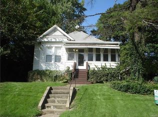 924 Tremont St, Alton, IL 62002