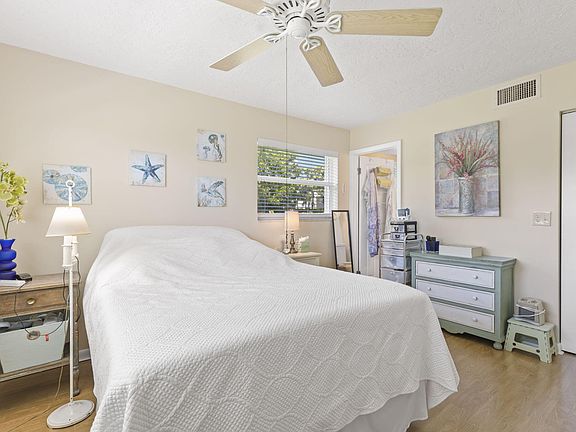 3rd image of 18081 SE Country Club Drive #215
