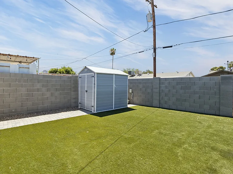 1017 E El Caminito Dr — Photo 32