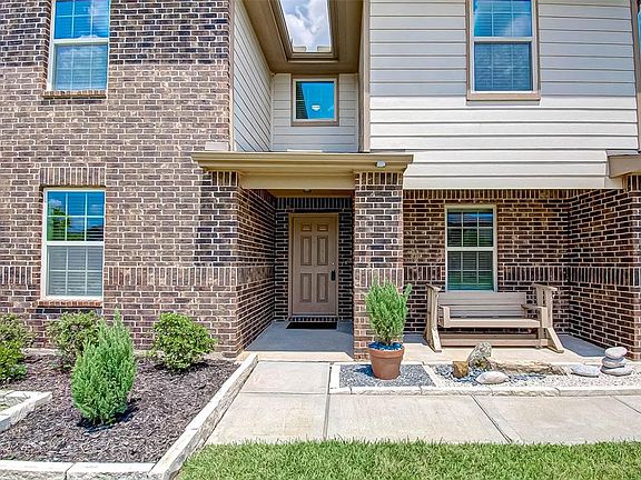 3rd image of 9407 Claystone Ln