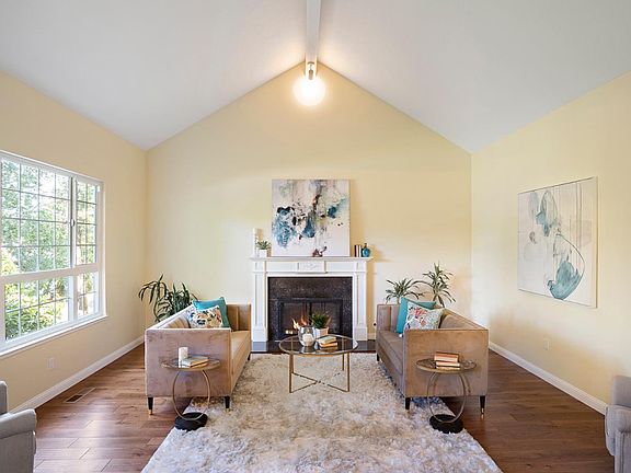 4th image of 20910 Burnett Dr