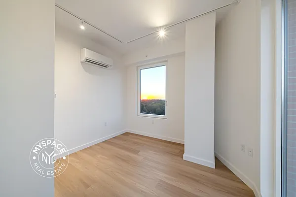 Rented by Carroll Development Leasing LLC | media 8