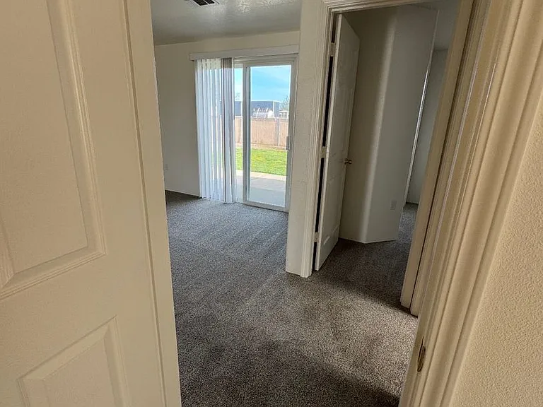 3936 Francine Ct — Photo 5