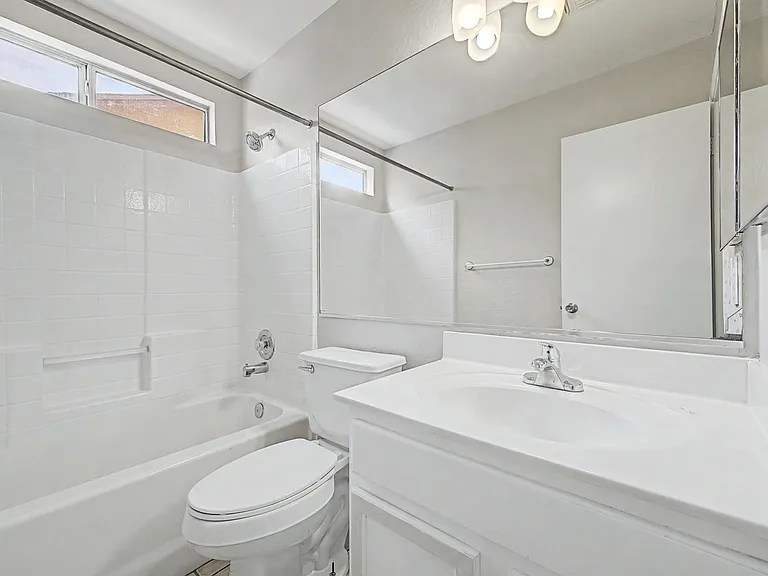 2049 E San Tan Ct — Photo 23
