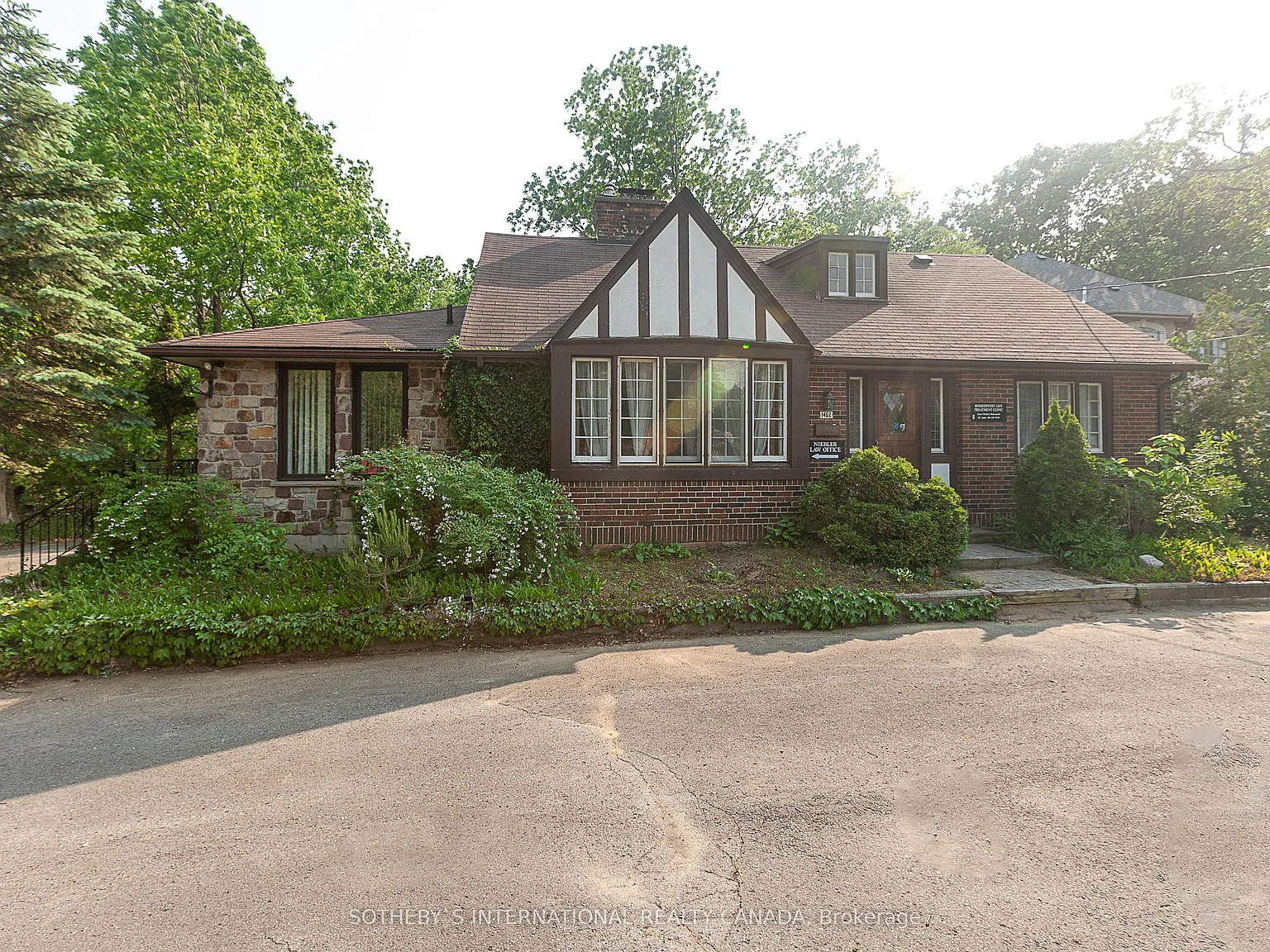 6 bed, $3,200 — Photo 2