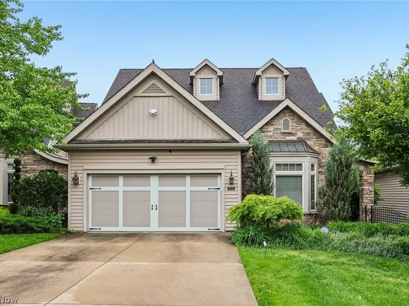 5230 River Creek Rd, Lyndhurst, OH 44124