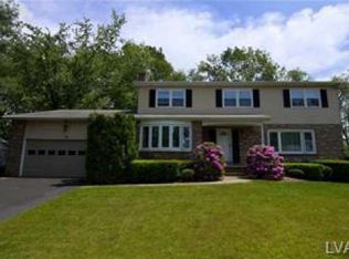 137 Hillcrest Dr S, Macungie, PA 18062
