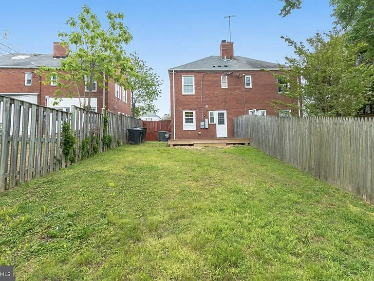 308 S Veitch St — Photo 18