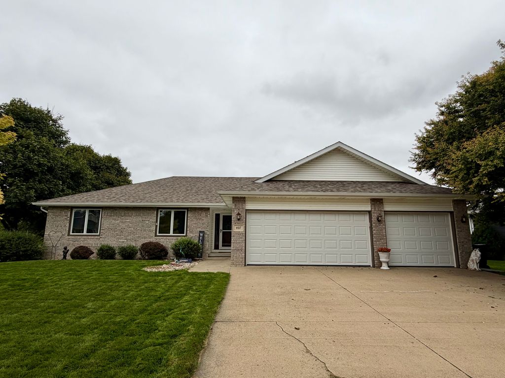 407 Bennington Dr - Property Image