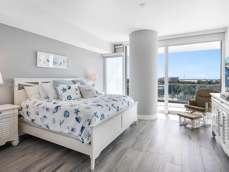 10201 Collins Ave #605 — Photo 13