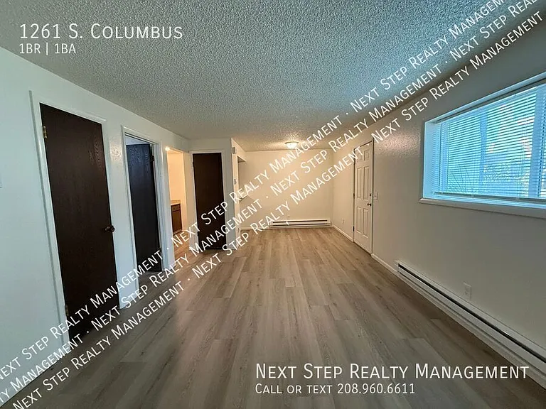 1261 S Columbus St — Photo 3