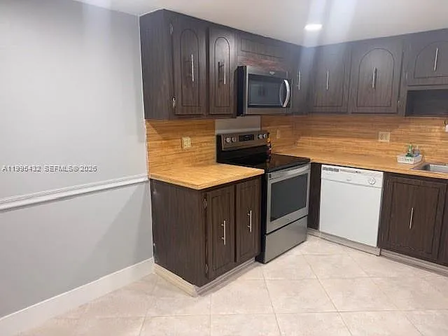 16300 Golf Club Rd #208 — Photo 10