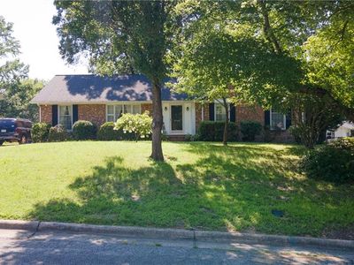 2702 Dumfries Rd, Greensboro, NC, 27407