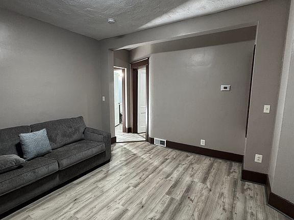 5th image of 1125 Linwood Ave #1