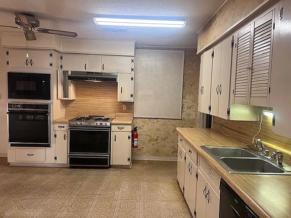 3rd image of 2505 Avenue C