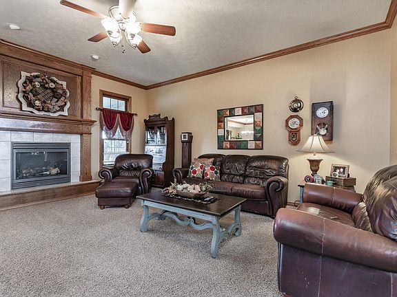 909 E Valley View (1)