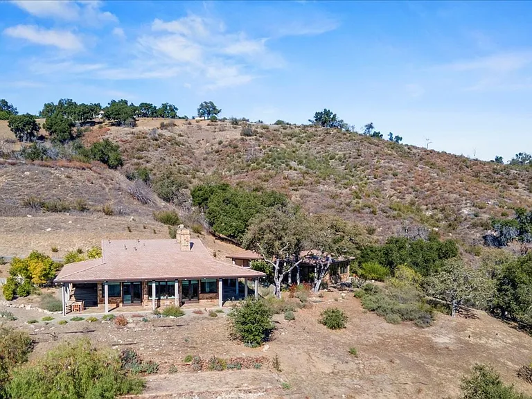 38 Asoleado Dr — Photo 10