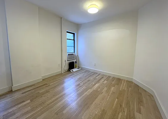 Rented by Akam Sales and Brokerage | media 2