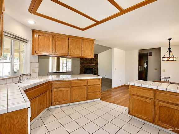 4th image of 28301 Burlingame Ct