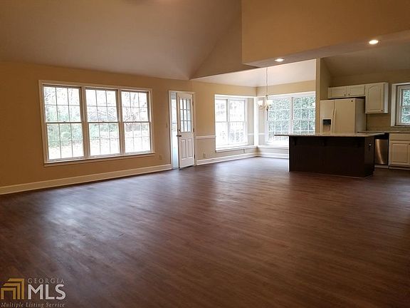 3rd image of 1861 Kerry Creek Dr