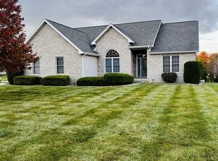 5454 Meadow Creek Ct, Flint, MI 48532