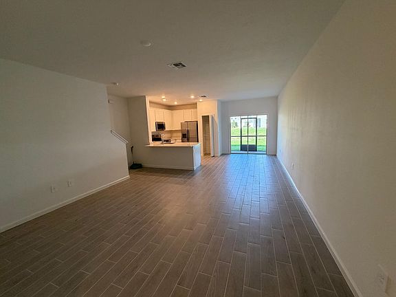 4th image of 3634 SE 37th Avenue Rd