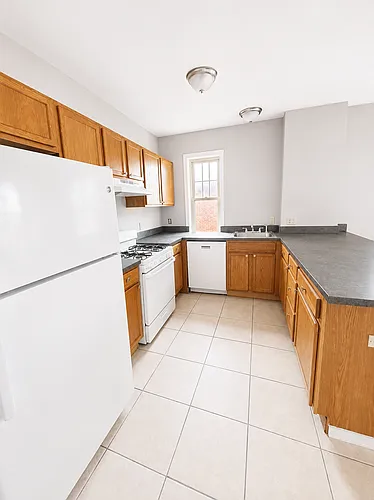 164 Babcock St Photo 1