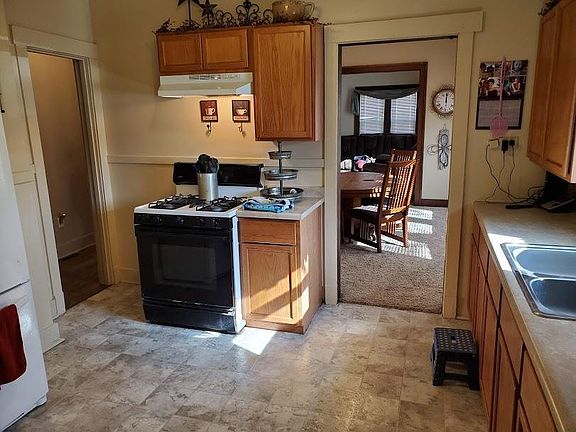 4th image of 604 N Eddy St