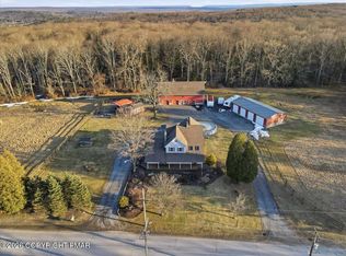 3318 Spruce Cabin Rd, Cresco, PA 18326