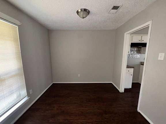 3rd image of 9606 Hillis St